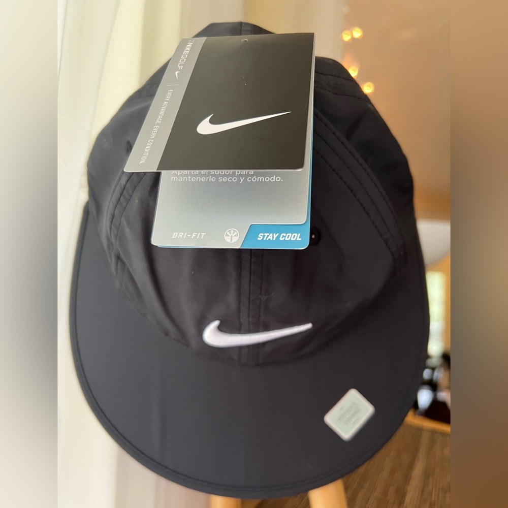 Nike women’s big bill golf/outdoor cap ☀️Lightweight and stylish!